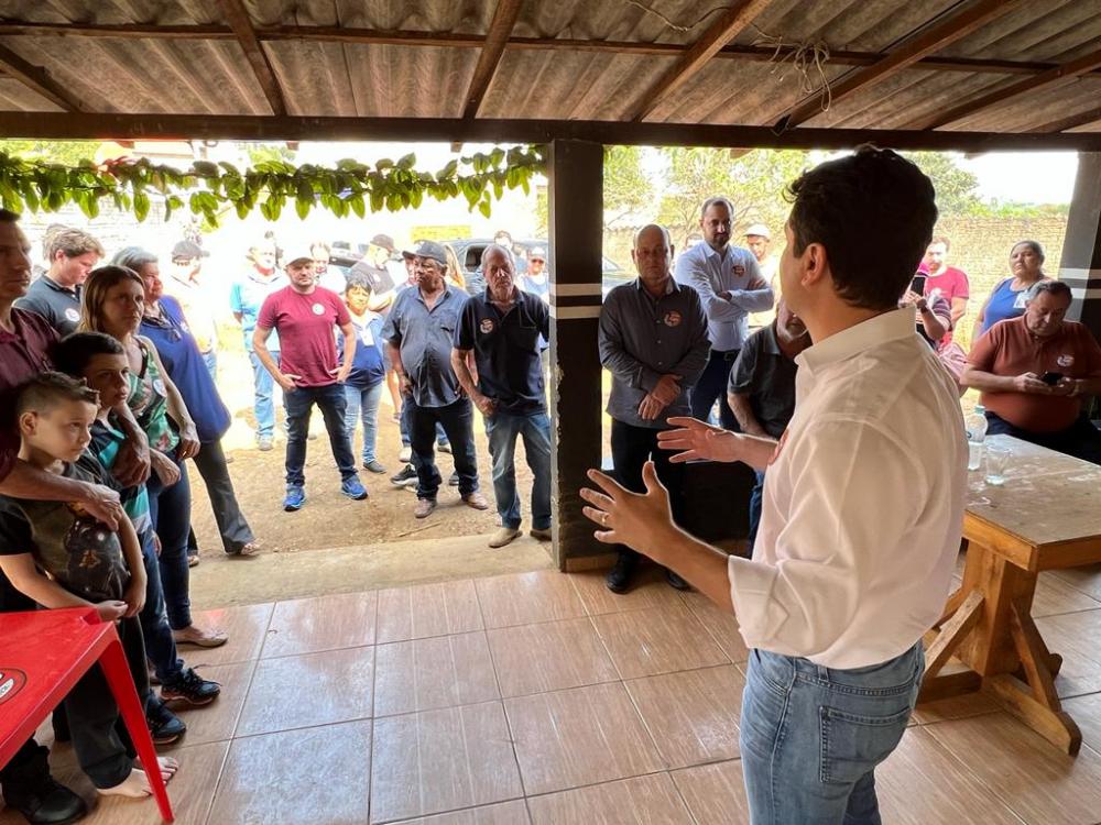 Alexandre Curi visita prefeitos e apoiadores em Japira