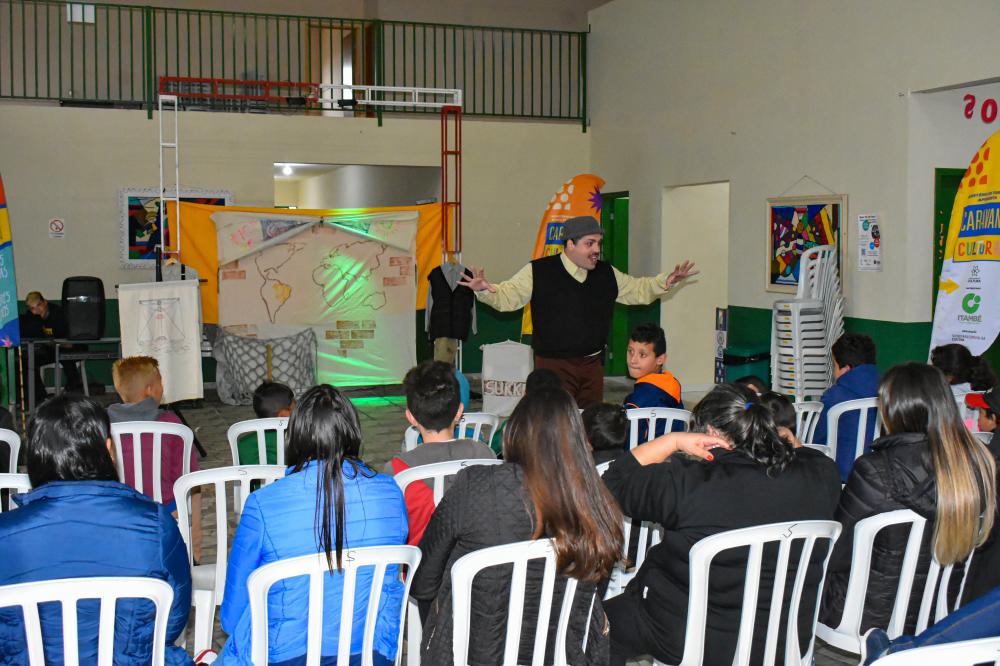 Projeto Caravana Cultural realiza espetáculo em Jaguariaíva 