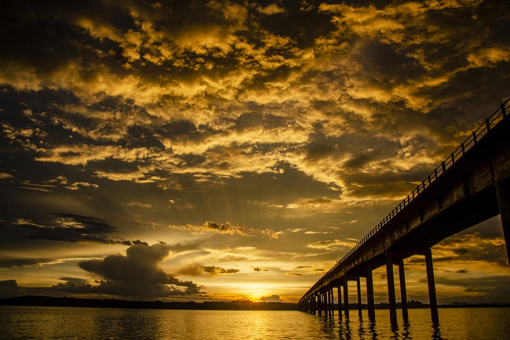 Pôr do sol de Carlópolis é considerado o mais belo do Norte Pioneiro 