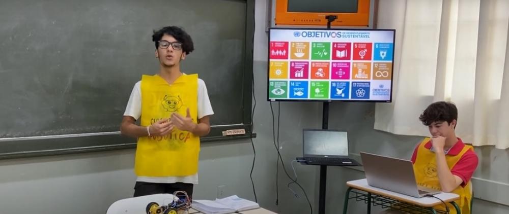 Colégio Estadual do Norte Pioneiro recebe premiação do Projeto de Robótica Agrinho 