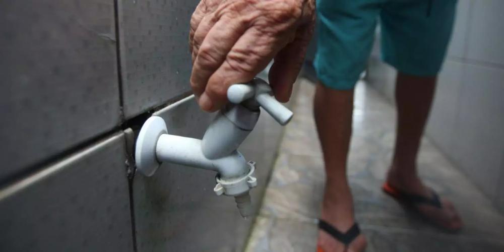 Falta de energia elétrica afeta abastecimento em Jaboti