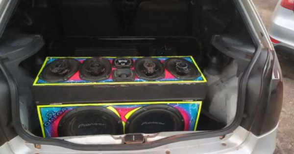 ROTAM acaba com Somzeira na rua Rio Grande em Siqueira Campos