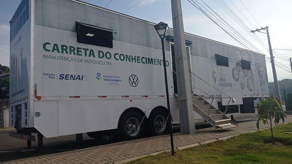 Tomazina recebe Carreta do Conhecimento