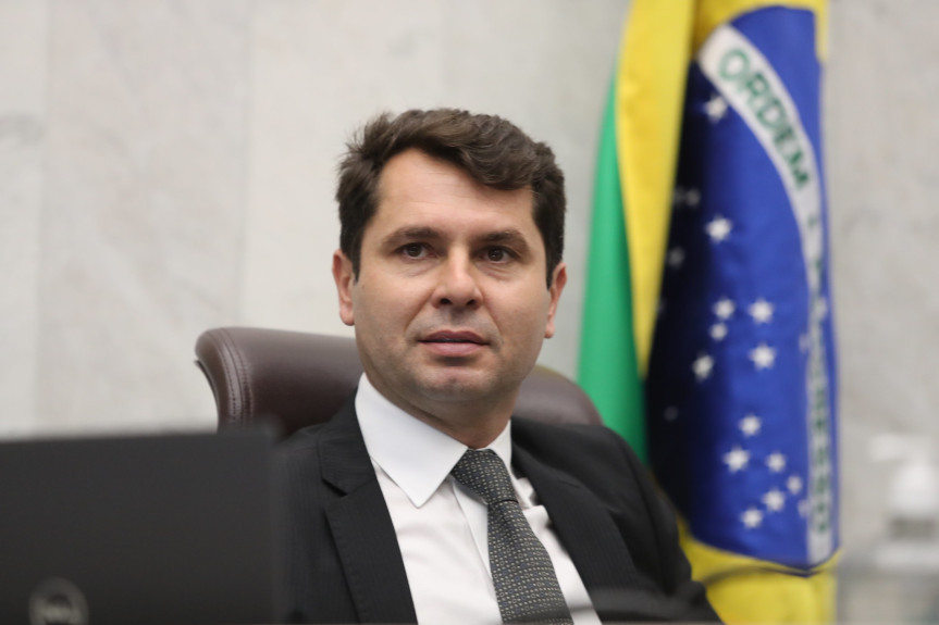 Parlamentares mais bem votados atribuem resultado ao trabalho em defesa dos municípios