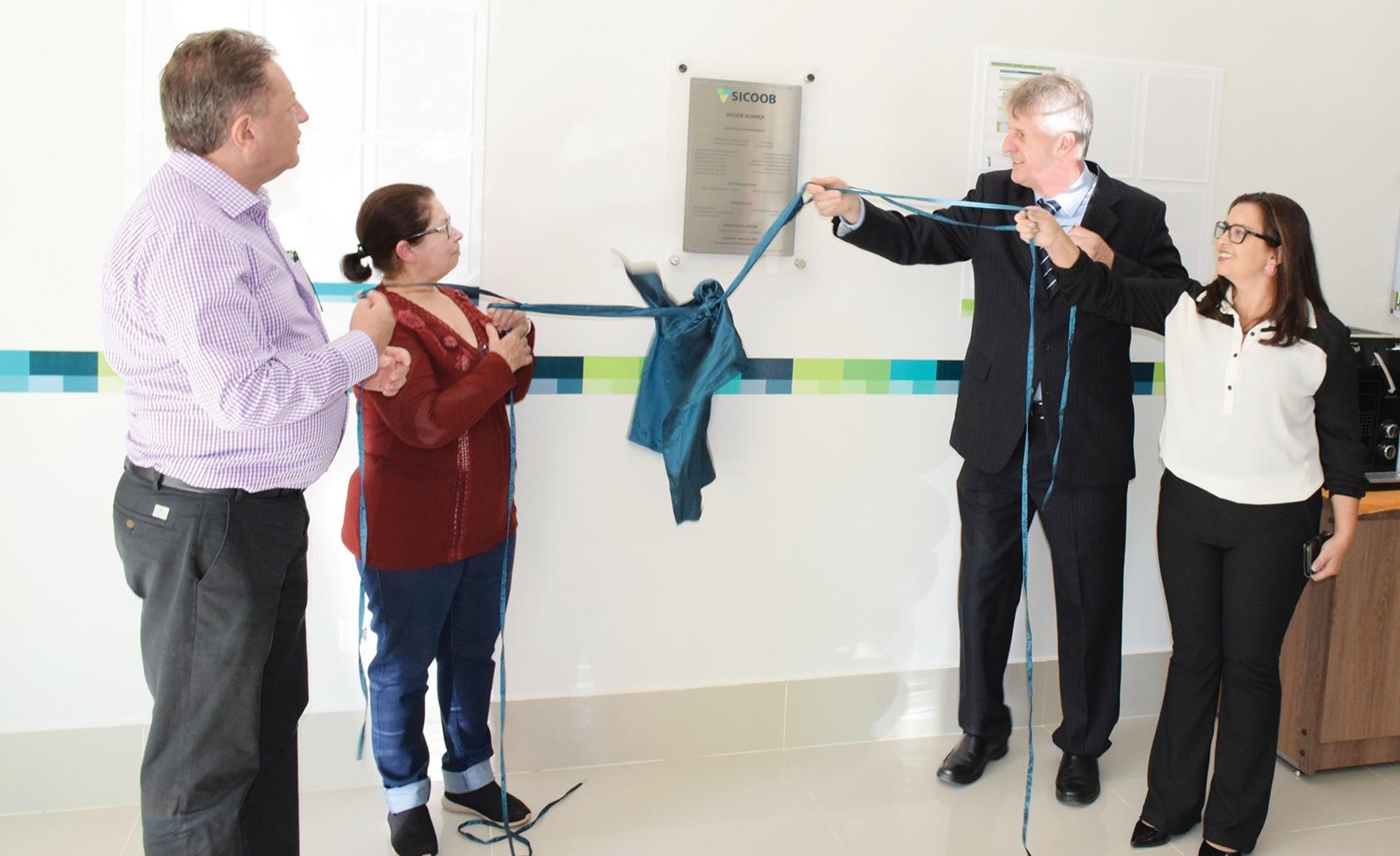 Sicoob inaugura duas agências em municípios da região