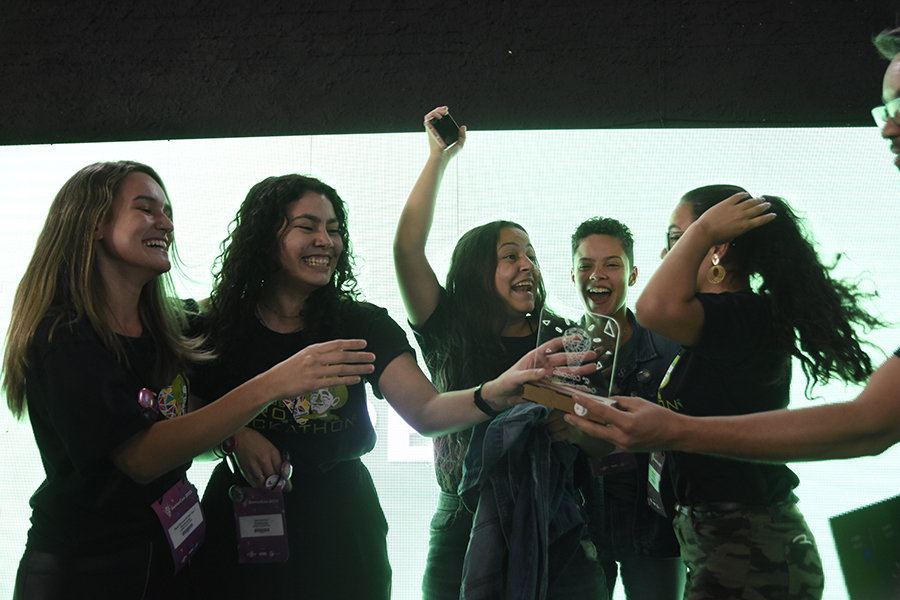 Estudantes da UENP conquistam os três primeiros lugares da Genius Hackathon 2022 