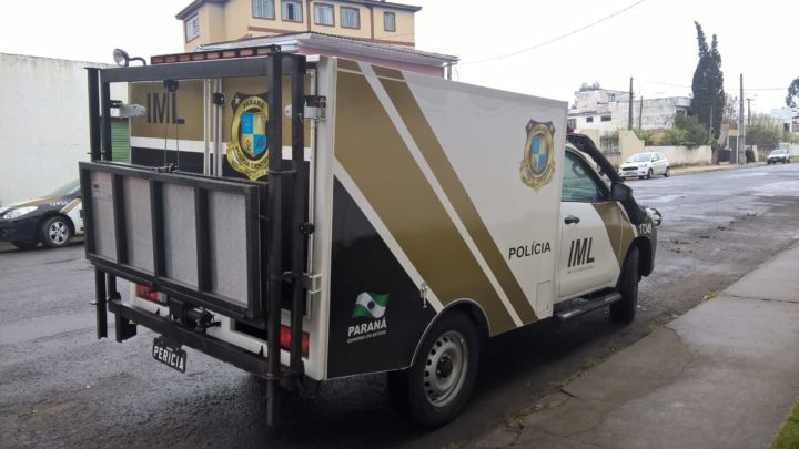 Homem morre após dar facada na própria perna