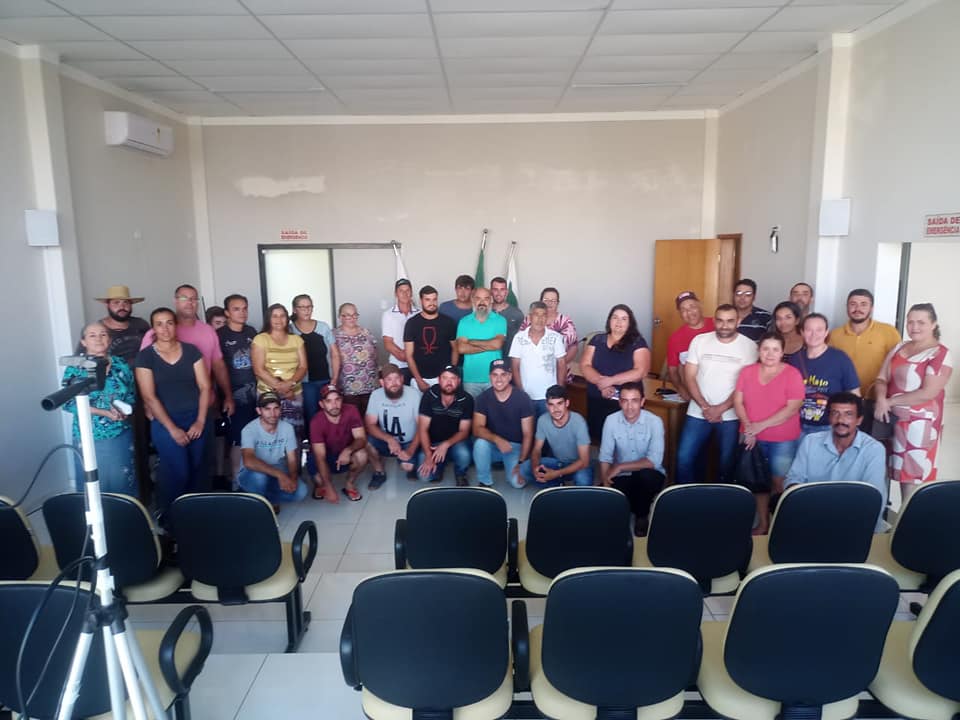 Secretaria de Agricultura de Jaboti realiza reunião com produtores de olerícolas