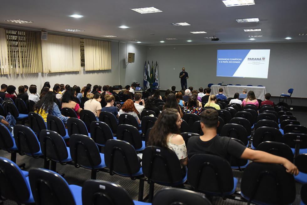 Semana de Biologia da UENP debate crise climática contemporânea