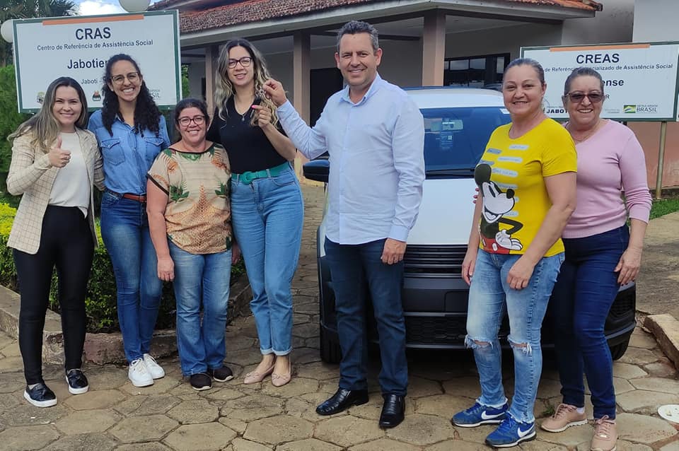 Jaboti recebe veículo para agregar frota municipal