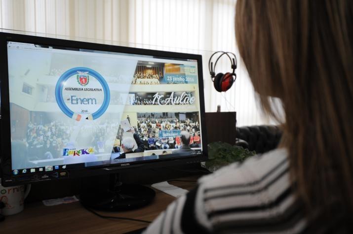 Mais de 500 videoaulas preparatórias para o Enem estão disponíveis no site da Alep