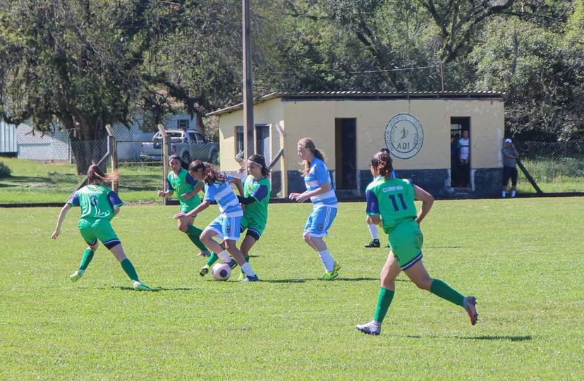 Futebol feminino de Wenceslau Braz disputa final do Bom de Bola