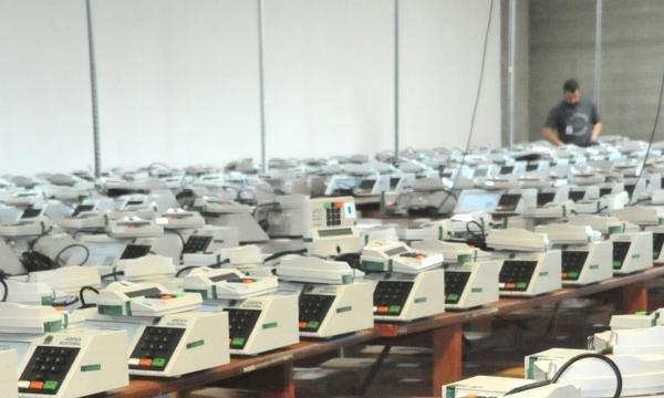 TRE arquiva processo que questionava urnas eletrônicas