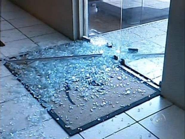 Suspeitos invadem festa dando tiros no Norte Pioneiro