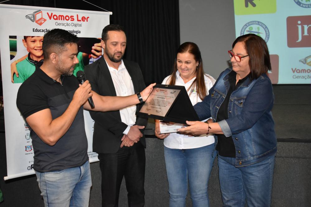 Jaguariaíva realiza projeto “Vamos Ler Geração Digital” na rede municipal de ensino