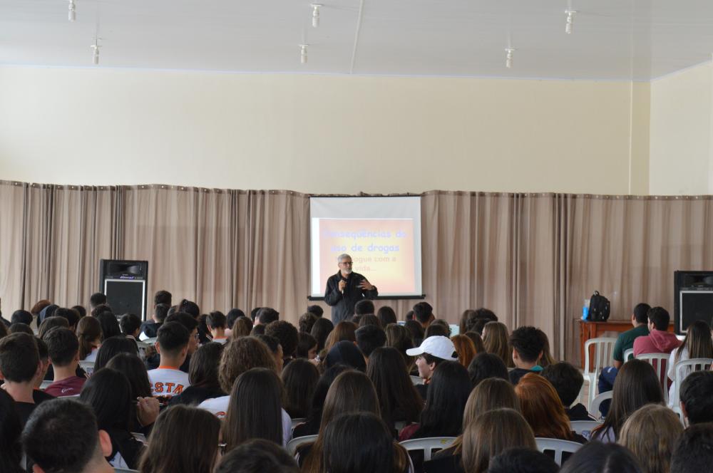 Evento promovido pela comunidade Bom Samaritano reúne centenas de participantes 