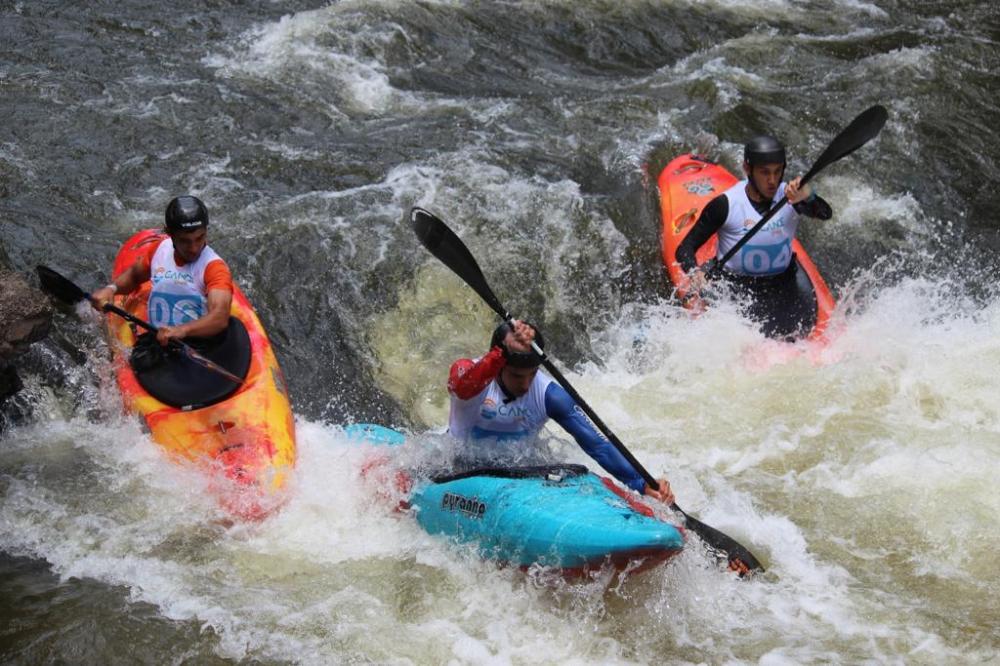 Atleta de Tomazina é campeão Sul-americano de canoagem