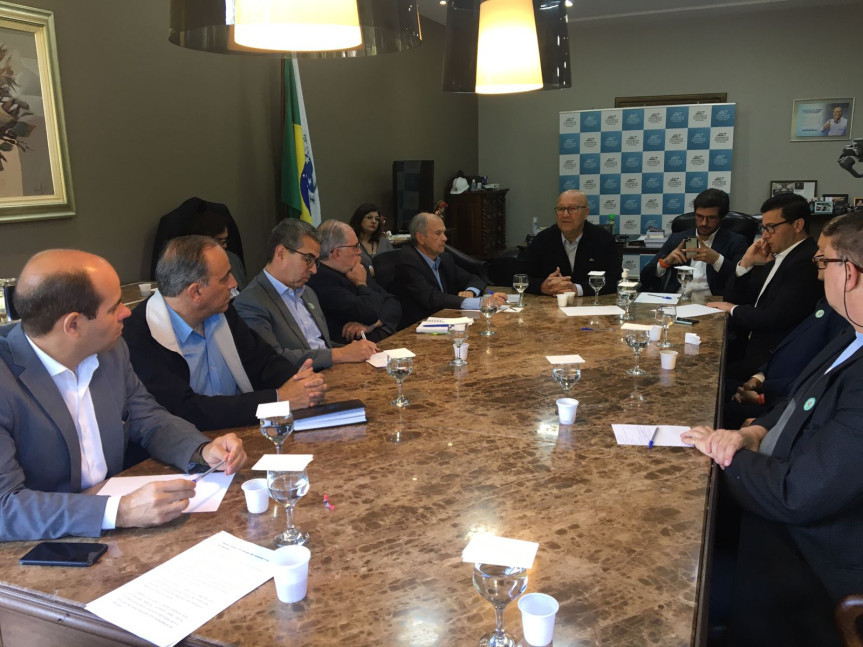 Frente Parlamentar pede suspensão das licitações dos pedágios no Paraná