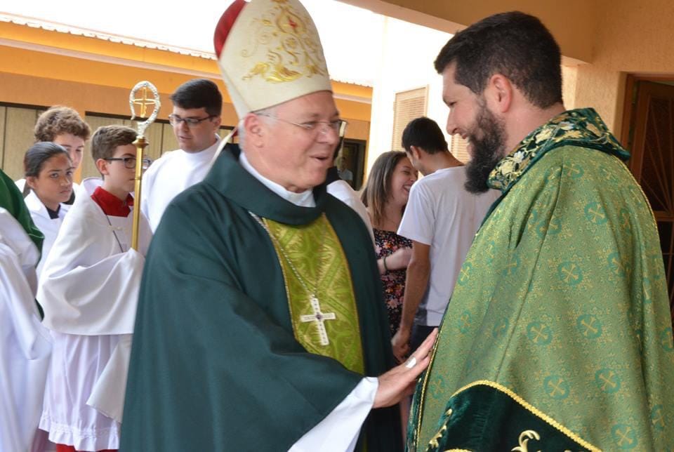 Padre é suspenso por abençoar manifestantes em Wenceslau Braz