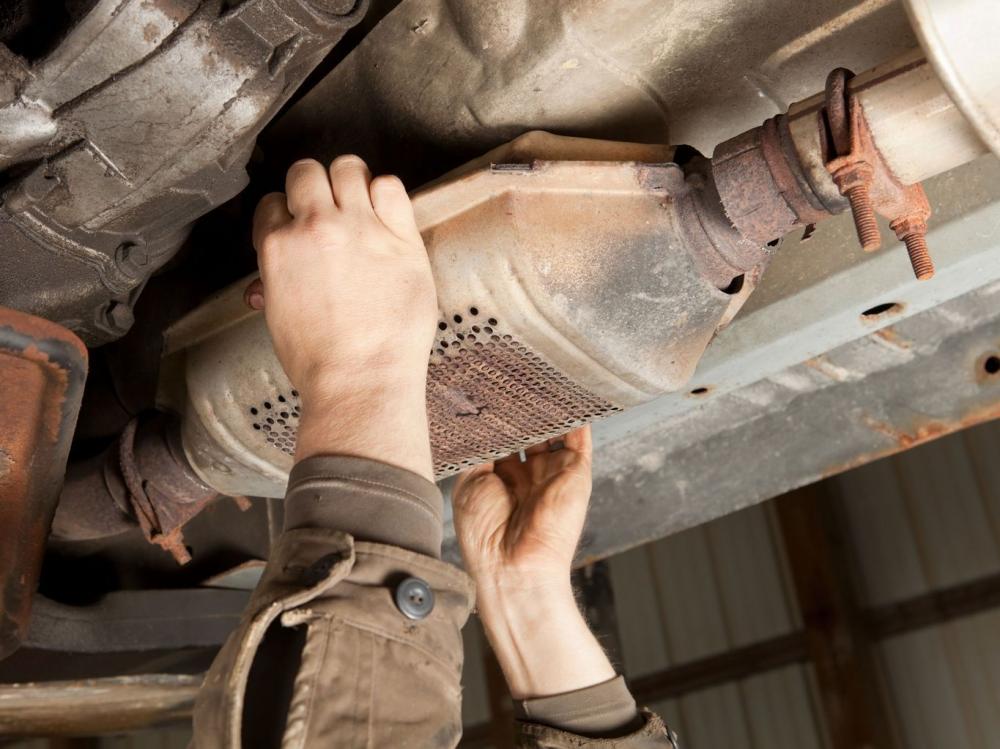 Criminosos se passam por agentes ambientais e furtam catalisadores na região
