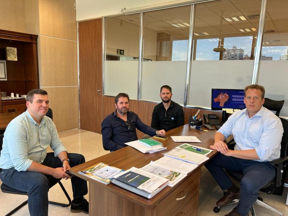 Prefeito Taidinho viaja em busca de demandas para o município