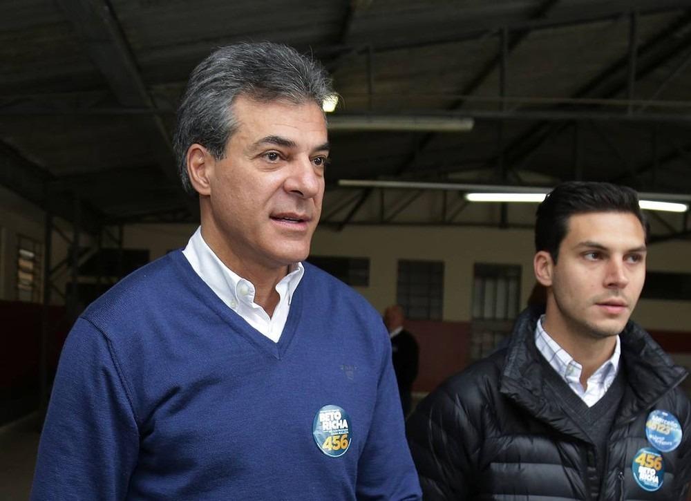 Justiça decreta bloqueio de R$ 27 milhões de Richa, Plauto Miró e Rossoni