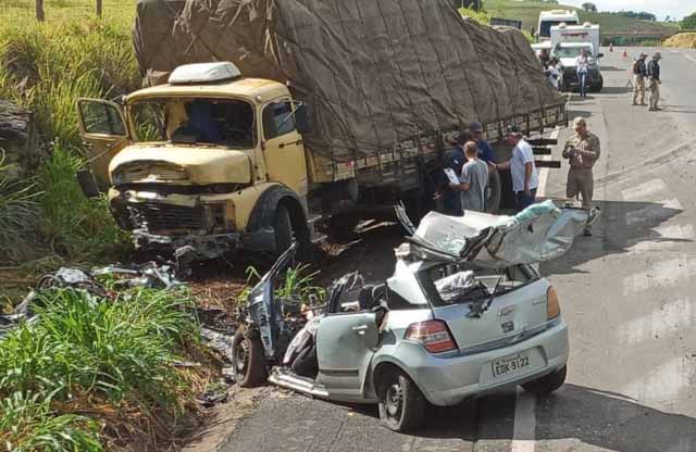 Jovens morrem em grave acidente no Norte Pioneiro    