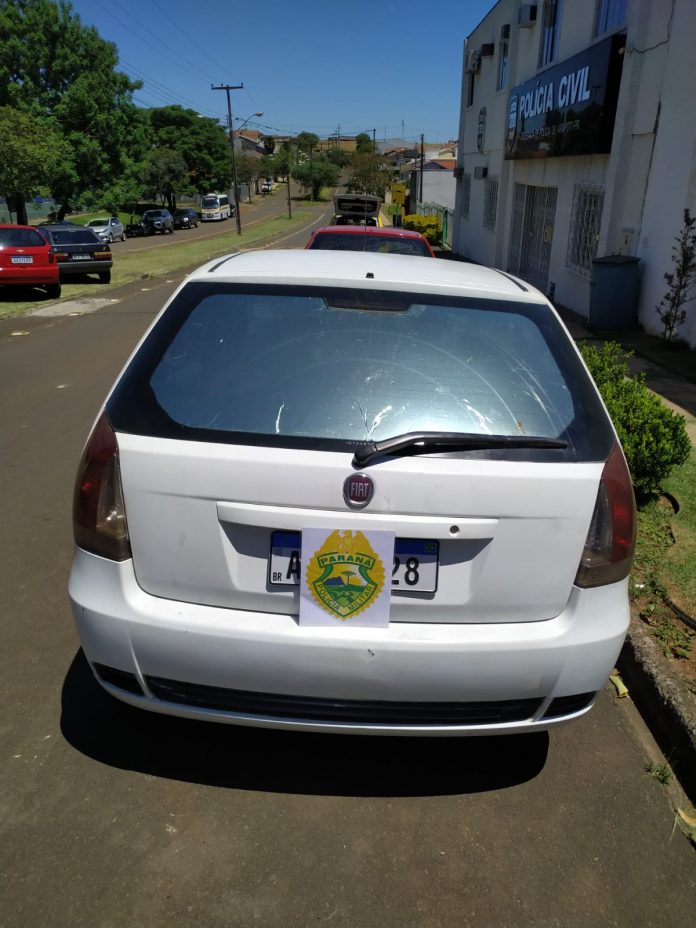 Homem pego com carro furtado defeca na viatura após ser preso em Arapoti