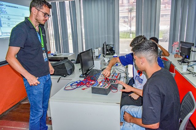 Jaguariaíva promove cursos de Automação Industrial e Manutenção e Instalação de Ar Condicionado