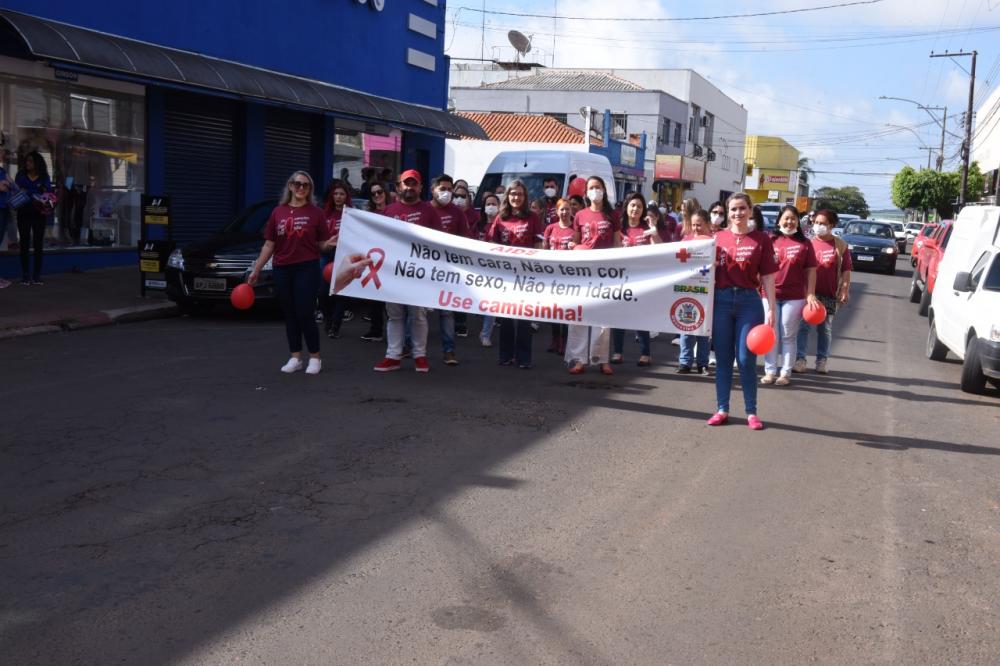 Wenceslau Braz promove passeata e ações sobre cuidados e prevenção da Aids