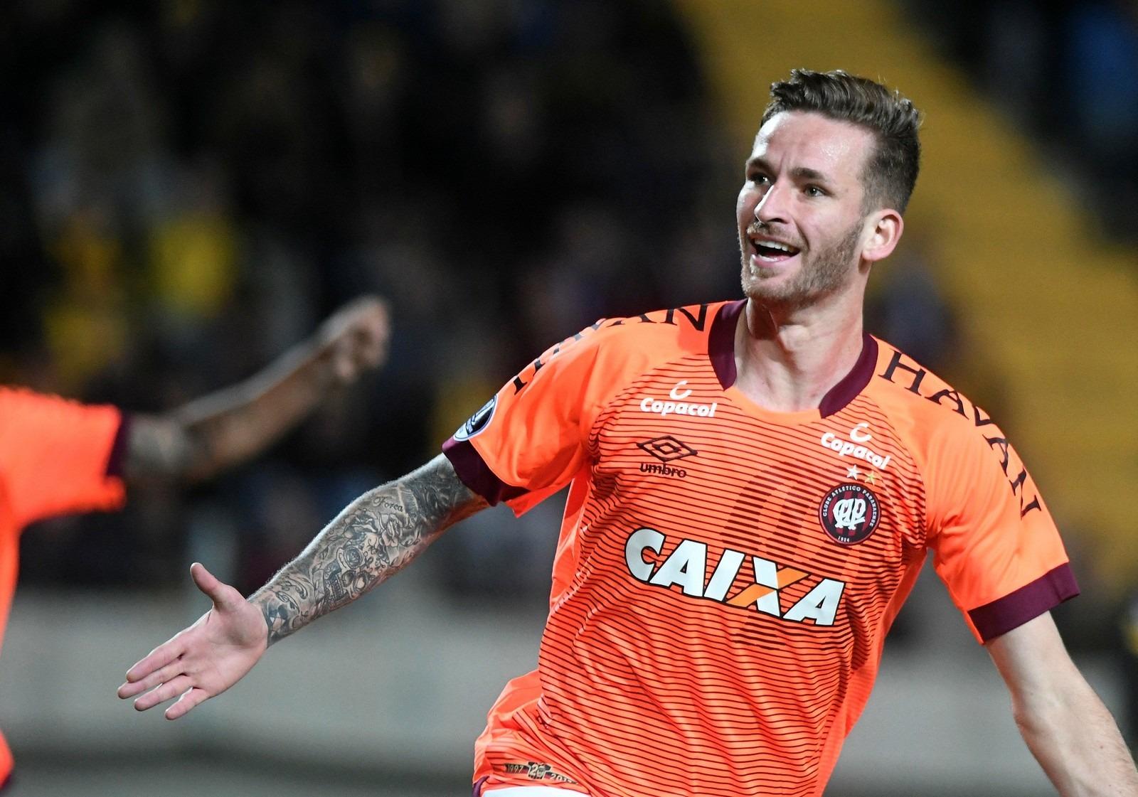 Léo Pereira volta a treinar, e Atlético tem força máxima para maratona decisiva