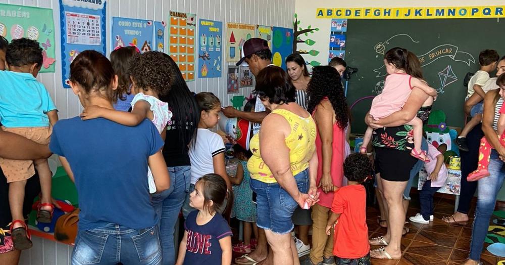 CMEI Criança Feliz realiza comemoração do Dia Nacional da Família
