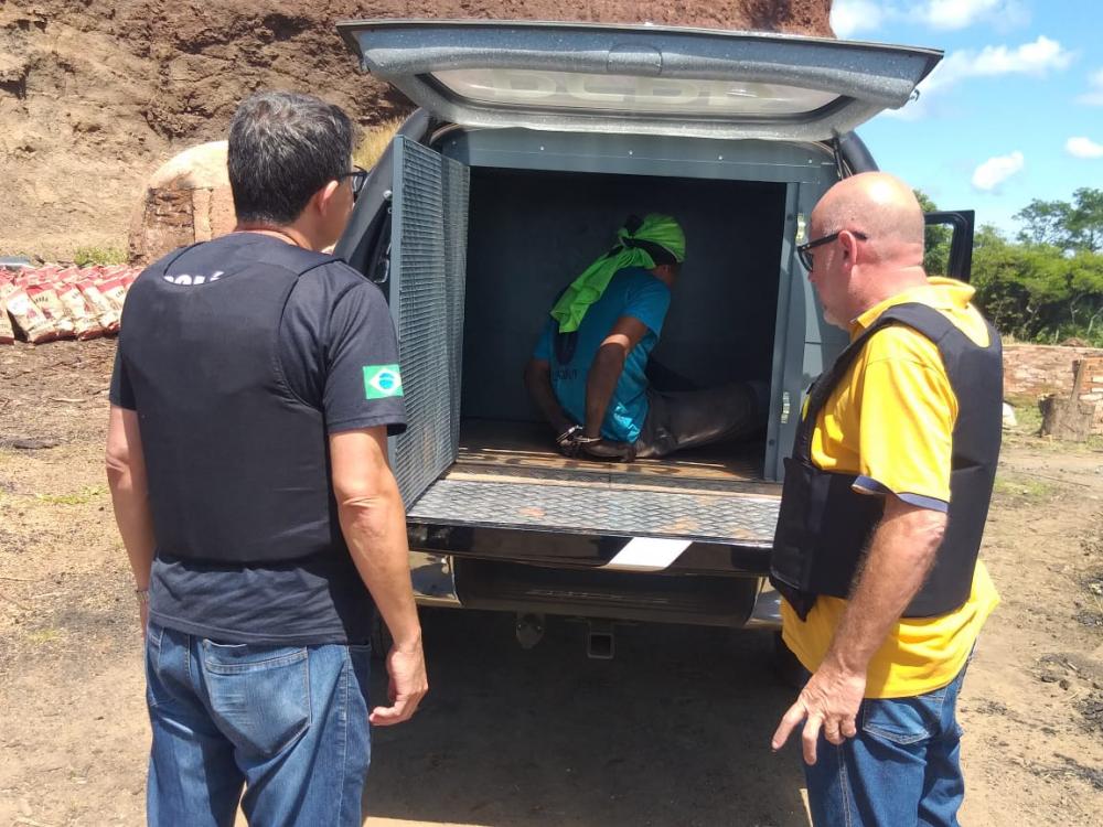 Homem ameaça esposa após ela pedir medida protetiva e acaba preso