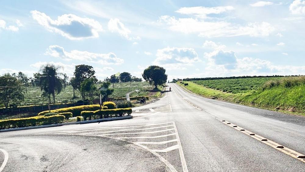 Jaboti revitaliza sinalização viária do trevo principal   