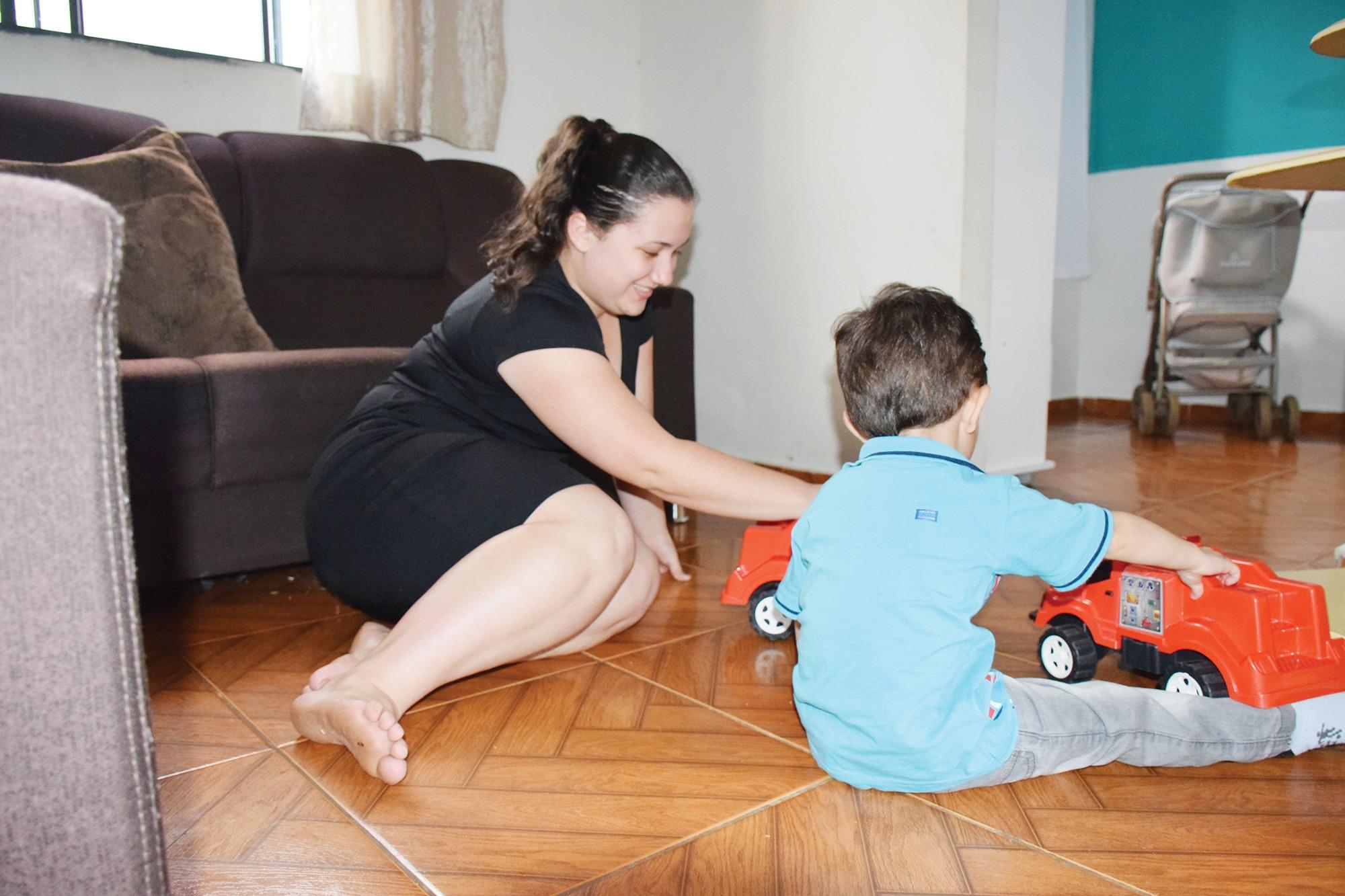 Muita tecnologia e pouca brincadeira pode causar perda da infância