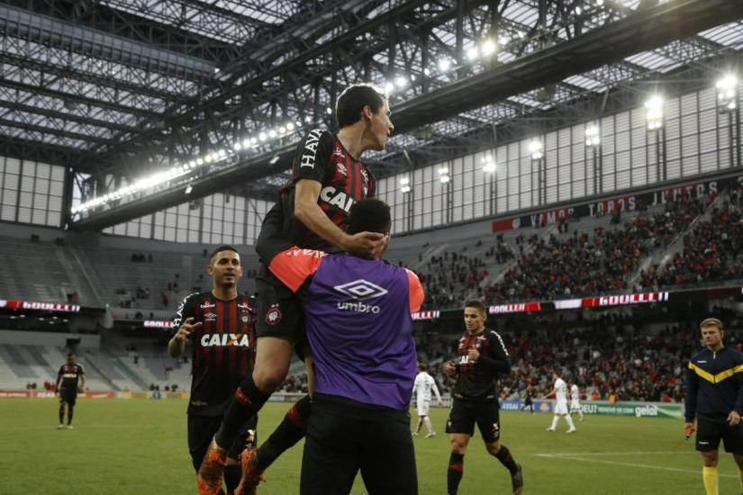 Atlético goleia o Sport e segue imbatível na Arena da Baixada