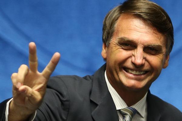 Com 58% dos válidos, Bolsonaro pode ser mais votado que Lula em 2006