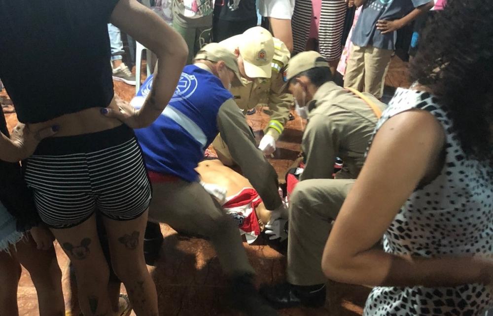 Jovem baleado morre dentro de igreja evangélica em Santo Antônio da Platina   