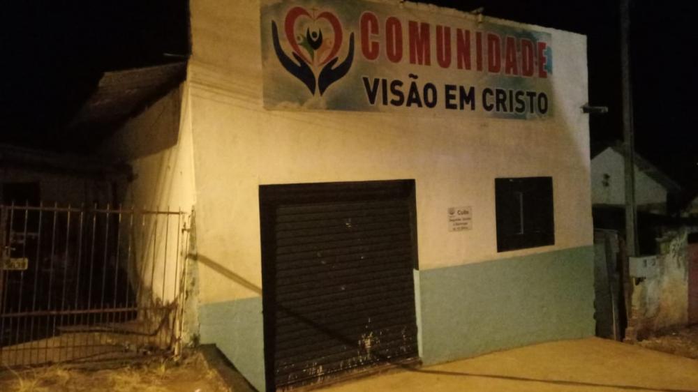 Menor procurado por matar jovem a tiros é apreendido vendendo drogas