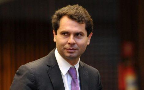 Alexandre Curi amplia o eleitorado