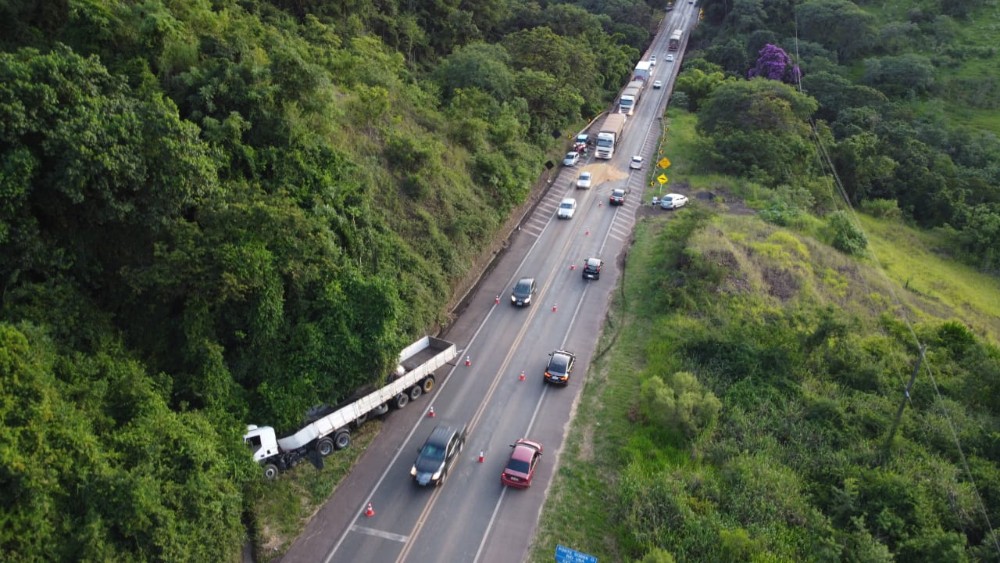Acidente aumenta revolta dos motoristas com as lombadas na ponte do rio Ubá
