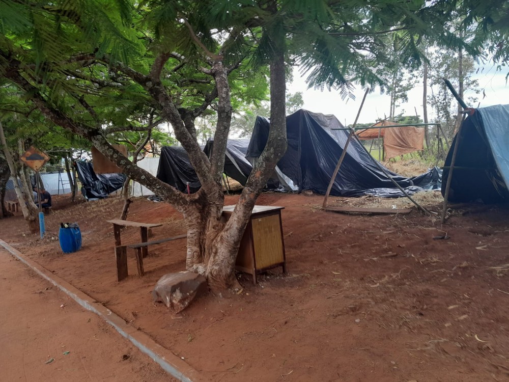 MST invade terreno em Ribeirão do Pinhal