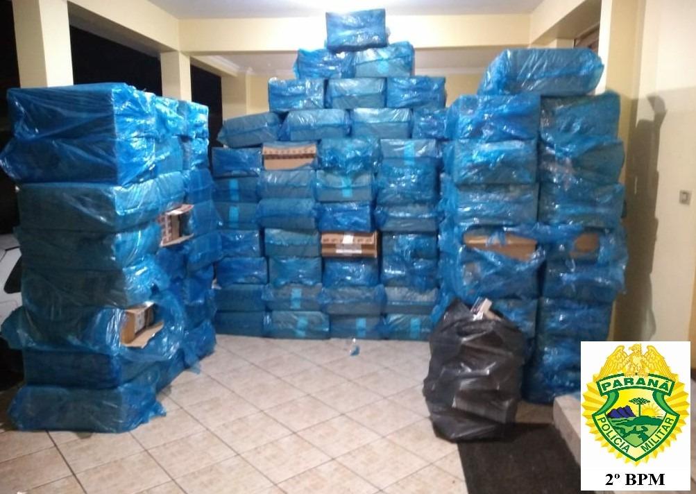 PM apreende mais de 43 mil maços de cigarro na PR-439