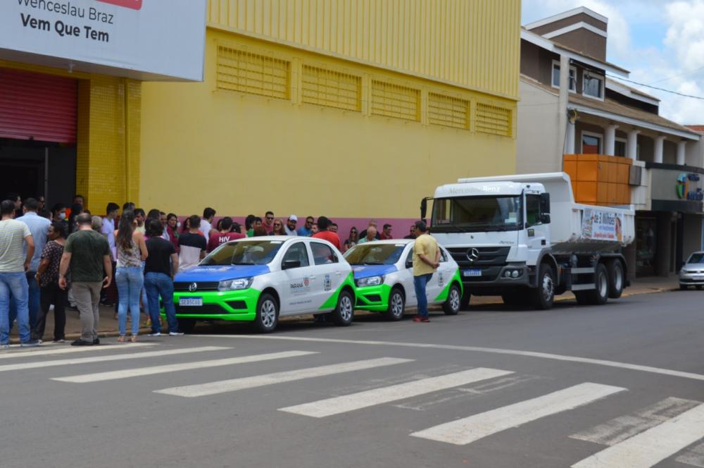 Prefeitura de Wenceslau Braz entrega mais de R$ 3 milhões em veículos 0KM