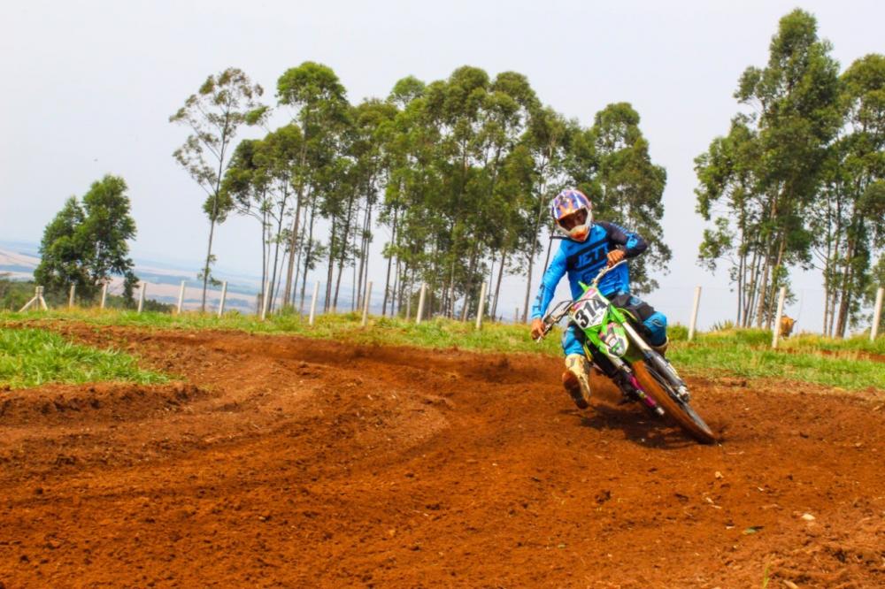 Piloto de Wenceslau Braz é Campeão no Campeonato Paranaense de Velocross 2022