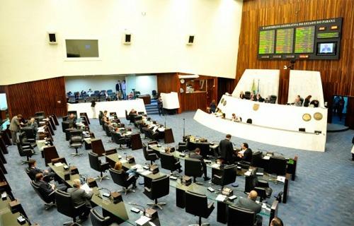 Partido de Jair Bolsonaro invade Assembleia e deixa nomes tradicionais de fora