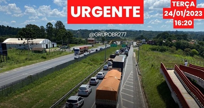 BR-277 sentido interior tem mais de 20 km de congestionamento
