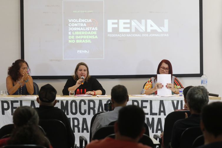 Brasil registrou uma agressão a jornalista por dia em 2022