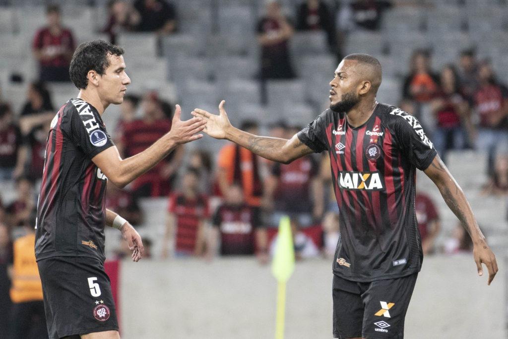 Atlético vence o Caracas e confirma vaga nas quartas de final da Sul-Americana