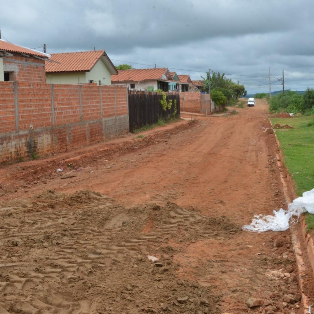 Prefeitura inicia mais uma obra de calçamento na Vila Santa Madalena